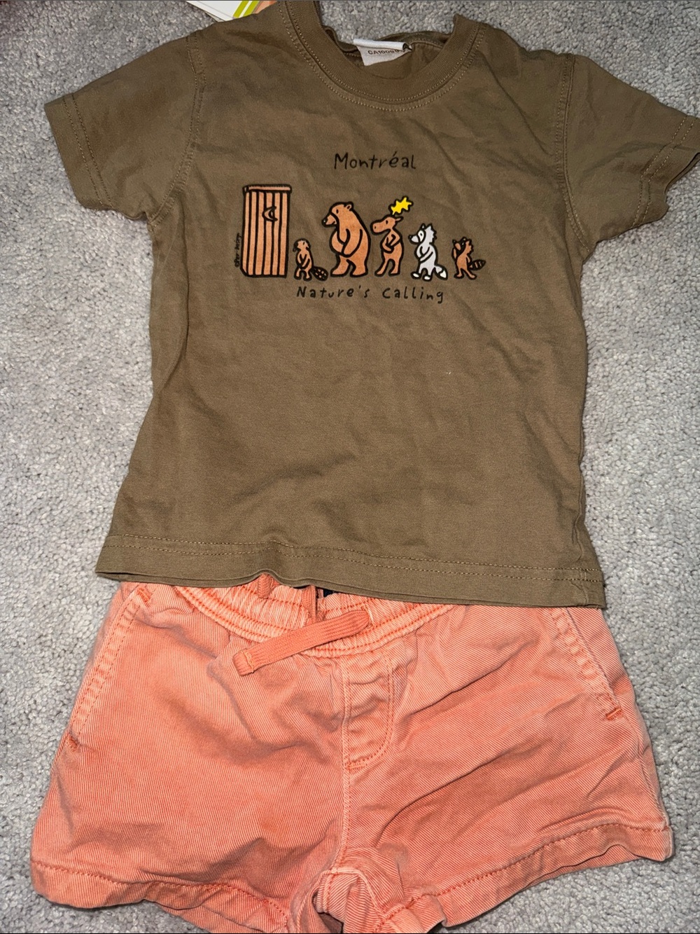 Kids Montréal Brown Graphic Tee 2T + baby Gap 2T Orange Shorts